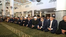 وزير الأوقاف يدعو المصريين إلى التماسك ومواجهة تزييف الوعي