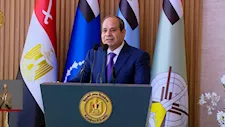 السيسي: قيادة الدولة تخضع للدستور ولن يتولاها خائن أو مجرم