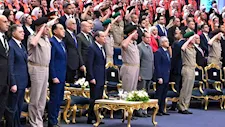 السيسي يشهد حفل تخريج دفعات جديدة من طلاب الأكاديمية العسكرية.. بعد قليل
