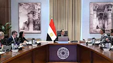 مدبولي يبحث تأمين السلع الأساسية ومواجهة التلاعب بالأسعار