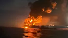 الحرس الثوري: حريق في ناقلة نفط بعد اصطدامها بلغم بمضيق هرمز