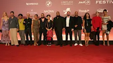 بالصور| فريق فيلم مفيش راجل بيعيط على السجادة الحمراء في مهرجان الجونة السينمائي