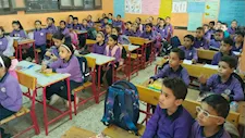 بعد تداول صور التلاميذ على الأرض.. التعليم تتحرك لفك كثافات مدرسة العدلية