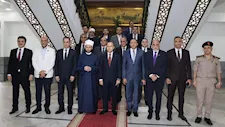 وزير الأوقاف ومحافظ الغربية يؤديان صلاة الجمعة بالمسجد الأحمدي بطنطا