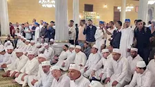 الطريقة الجازولية تحتفل بمولد سيدنا الحسين بمسجده بالقاهرة