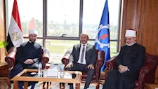 محافظ السويس يكرم وزير الأوقاف ومفتي الجمهورية تقديرًا لجهودهما الدعوية