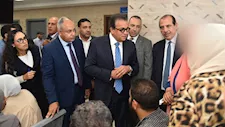 وزير الصحة يجري جولة مفاجئة بمستشفى المدينة بالعبور ويوجه بإعادة توزيع الصيادلة  