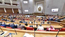 الحكومة تكشف تفاصيل زيادة أجور المعلمين وخطة إنهاء الفترات المسائية بحلول 2029