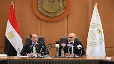 الحكومة تكشف تفاصيل زيادة أجور المعلمين وخطة إنهاء الفترات المسائية بحلول