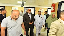 محافظ أسيوط يزور مصابي حادث لاعبي الجودو ويعزي أسرتي "رفيف" و"لوجين" -صور 