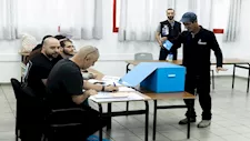 إقبال غير مسبوق من العرب على مراكز الاقتراع للتصويت بالانتخابات الإسرائيلية