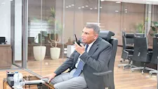 محافظ جنوب سيناء يتتابع تداعيات الطقس ويوجه بتطهير مخرات السيول