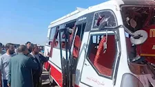 محافظ بني سويف يتابع تداعيات حادث تصادم أتوبيس وسيارة نقل بالطريق الشرقي