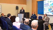 وزير الري يكشف تفاصيل 16 مشروعًا لحماية شواطئ الإسكندرية - صور