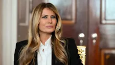 ميلانيا ترامب: روسيا وأوكرانيا تبدآن إزالة الألغام لتأمين وصول المساعدات الإنسانية إلى أوليشكي