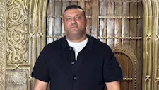 المخرج نور أبو حساب ينتهي من تصوير 46 قصيدة للشاعر محمد عبدالونيس