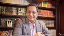 مقرها نيويورك.. عبدالرحيم علي: منصة "متصدقش" تتبع شركة أمريكية يرأسها عبدالرحمن منصور