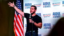 فيديو| عبدالرحمن السيد يرد على الهجمات الأمريكية بسبب دينه: "أنا مُسلم"