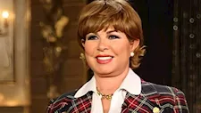 "تجاوزتي في حق الأسرة الفنية".. أشرف زكي يواجه نجوى إبراهيم بسبب تصريحاتها