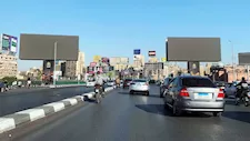 استمرار إيقاف شاشة إعلانية بمحور 26 يوليو بعد واقعة بث مشاهد خادشة | صور