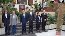 محافظ القاهرة يهنئ رئيس التأمين الصحي.. ويؤكد دعم تطوير الخدمات الصحية