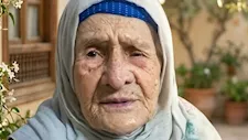 عن عمر 107 أعوام.. وفاة الحاجة عطيات الجمل أكبر معمرات القليوبية
