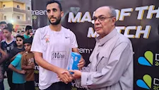 "موبايل مكافأة التألق".. تكريم أفضل لاعب في بطولة القضاة لكرة القدم بالشرقية - فيديو وصور