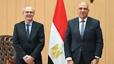 وزير الري يبحث مع مدير مكتب يونسكو دعم الإدارة المستدامة للموارد المائية  