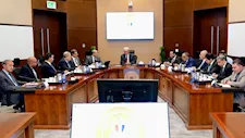 نائب رئيس الوزراء يبحث إعادة هيكلة الهيئات الاقتصادية وتعزيز الاستدامة المالية