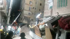 بعد تأمينهما.. إنزال منقولات أسر عقاري إمبروزو وكرموز بالإسكندرية - صور