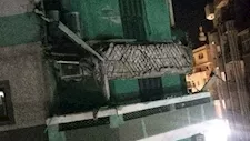 بعد كارثة عقار بيلا.. انهيار شرفة شقة يثير ذُعر أهالي دسوق بكفر الشيخ - صور