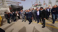كامل الوزير يشهد التشغيل التجريبي التجاري لمحطة "تحيا مصر 1" بميناء دمياط