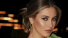 ندى كوسا تتألق بلوك غير تقليدي في أحدث ظهور لها