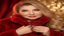نادية الجندي بإطلالة كاجوال.. لماذا اختارت هذا اللون؟