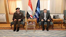 رئيس هيئة قناة السويس يستقبل وفدًا من أوائل الكلية العسكرية التكنولوجية