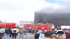حريق داخل مصنع ملابس بمدينة 6 أكتوبر.. والدفع بـ8 سيارات إطفاء للسيطرة على النيران