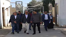 محافظ السويس يتفقد مائدة الرحمن بمنطقة الهويس