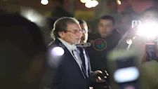خالد يوسف وعماد زيادة يصلان عزاء شقيق زينة في مسجد المشير