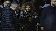 خالد يوسف ومنة شلبي وغادة عبد الرازق..نجوم الفن في عزاء والد الفنانة مي عمر