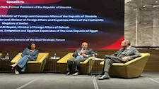 وزير الخارجية يشارك في حلقة نقاشية حول توسيع آفاق السلام في الشرق الأوسط