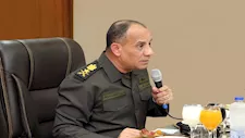 وزير الدفاع يلتقي عددًا من قادة الجيشين الثاني والثالث الميدانيين