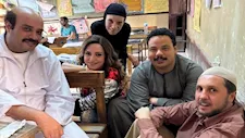 هشام ماجد ينشر صورة كوميدية من كواليس "برشامة" داخل فصل في المدرسة