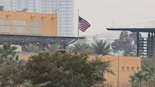 بالصور.. مشاهد للسفارة الأمريكية في بغداد بعد استهدافها اليوم 