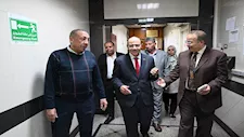 مدير مستشفيات قصر العيني يتفقد الطوارئ وبنك الدم لهذا السبب.. صور