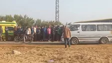 مصرع عامل وإصابة 5 آخرين في تصادم أتوبيس بسيارتين بالمنوفية-صور