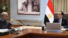 رئيس الوزراء يلتقي وزير الكهرباء لمتابعة ملفات الكهرباء والطاقة المتجددة