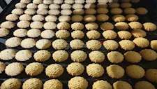مفاجأة العيد.. مخابز الشرقية تطرح أرخص كرتونة كحك وبسكويت (فيديو وصور)