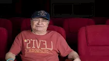 بعد التأجيل بسبب سوء الأحوال الجوية.. تفاصيل عودة مسرحية "ابن الأصول"