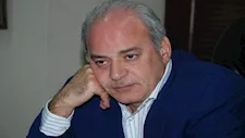 وفاة الكاتب الدكتور سمير غريب.. تعرف على موعد الجنازة 