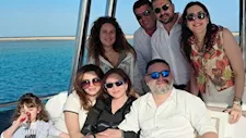 رحلة بحرية.. إلهام شاهين تنشر صورًا برفقة عائلتها